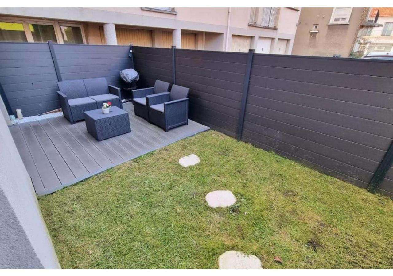 Superbe Appartement Avec Jardin Proche Versailles Saint-Cyr-lʼÉcole Exterior foto